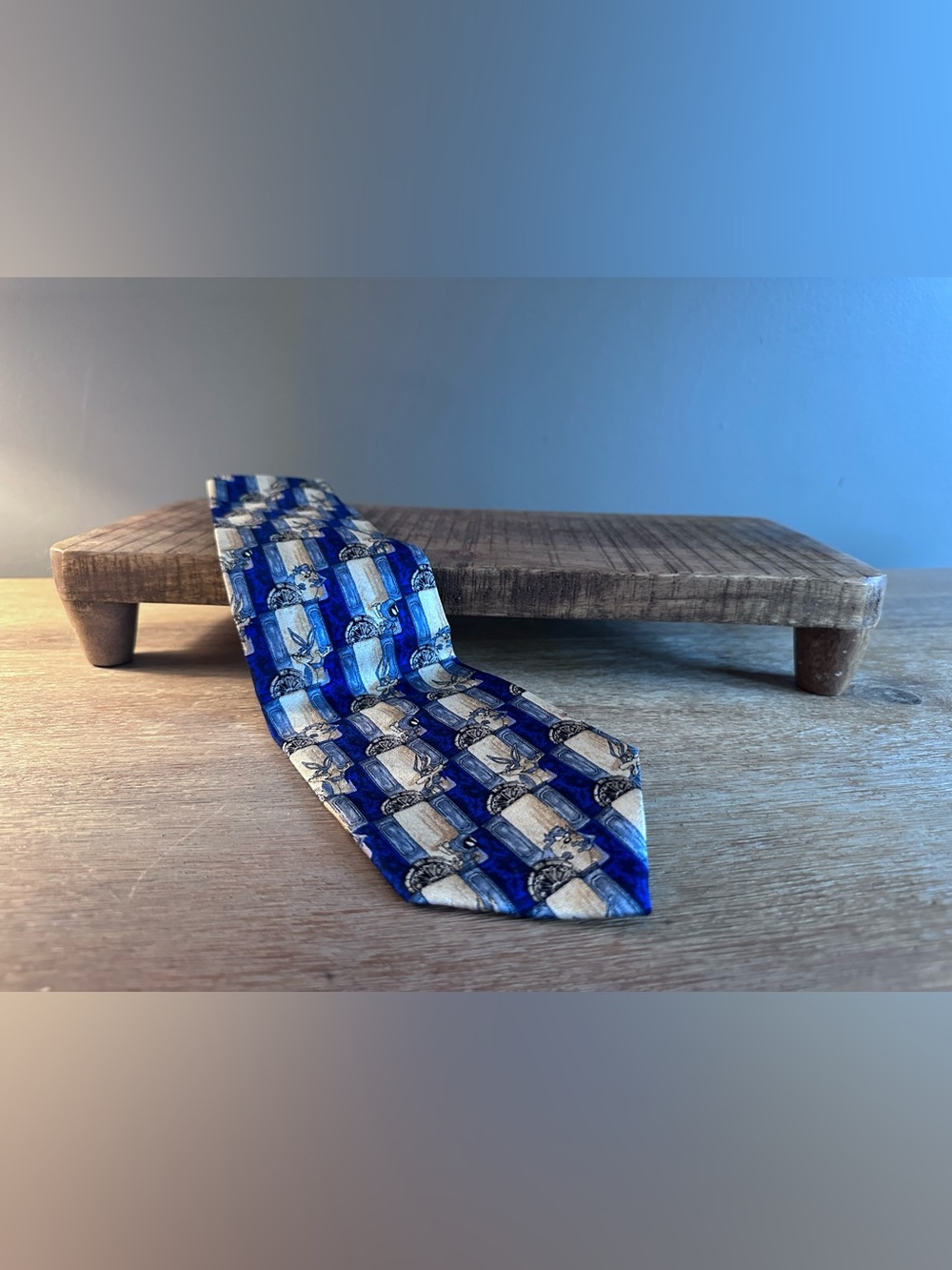 Warner Bros. Blue and Cream Geometric Men's Tie
